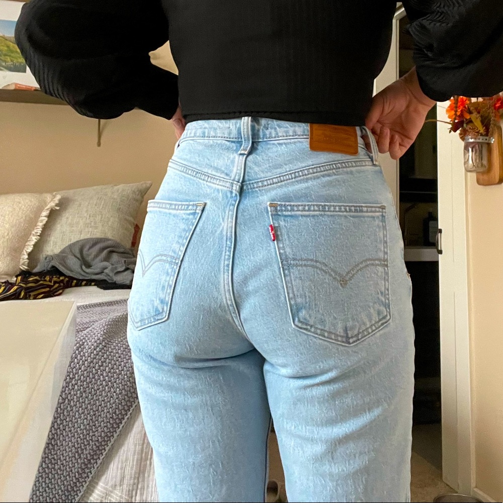 Brand new, ultra high rise, straight leg Levi’s